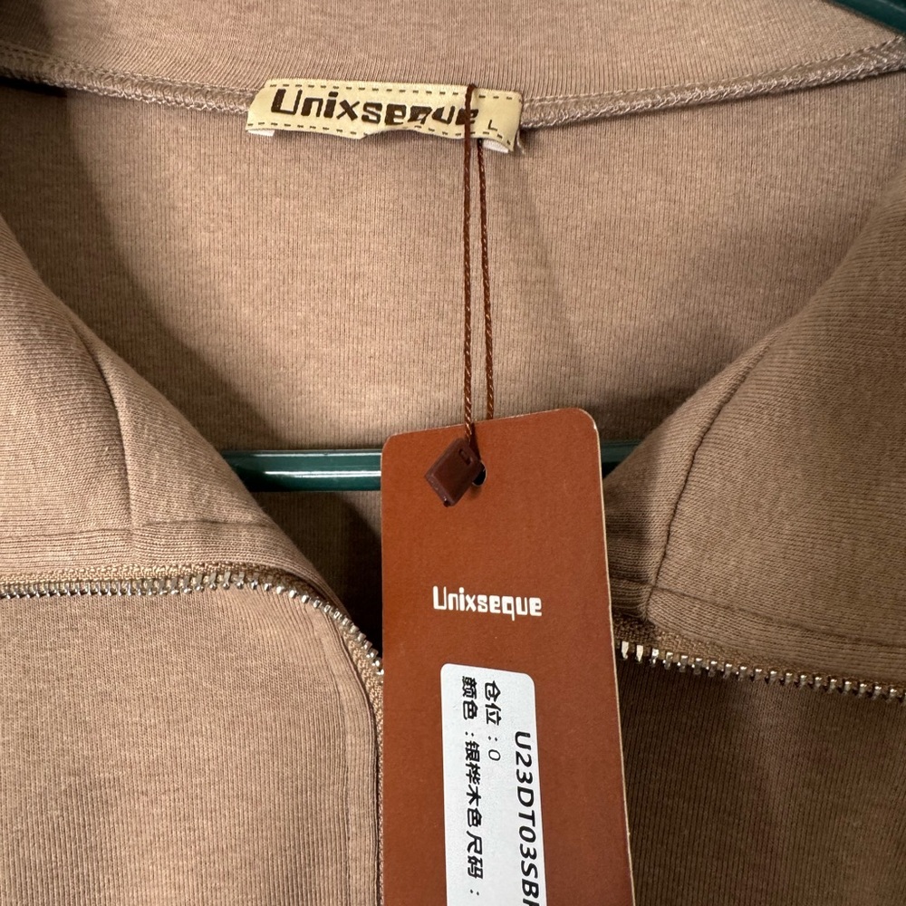 Unixseque Women's Tan Sweater Size Large Pleated Sleeves Zippered Front - Picture 4 of 6